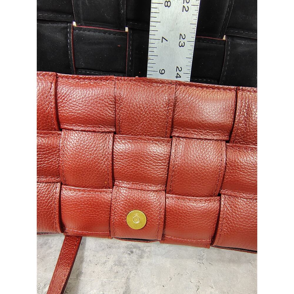 Viola Castellani Crossbody Bag Dark Red Woven Pebbled Leather Made in Italy EUC - Picture 9 of 11